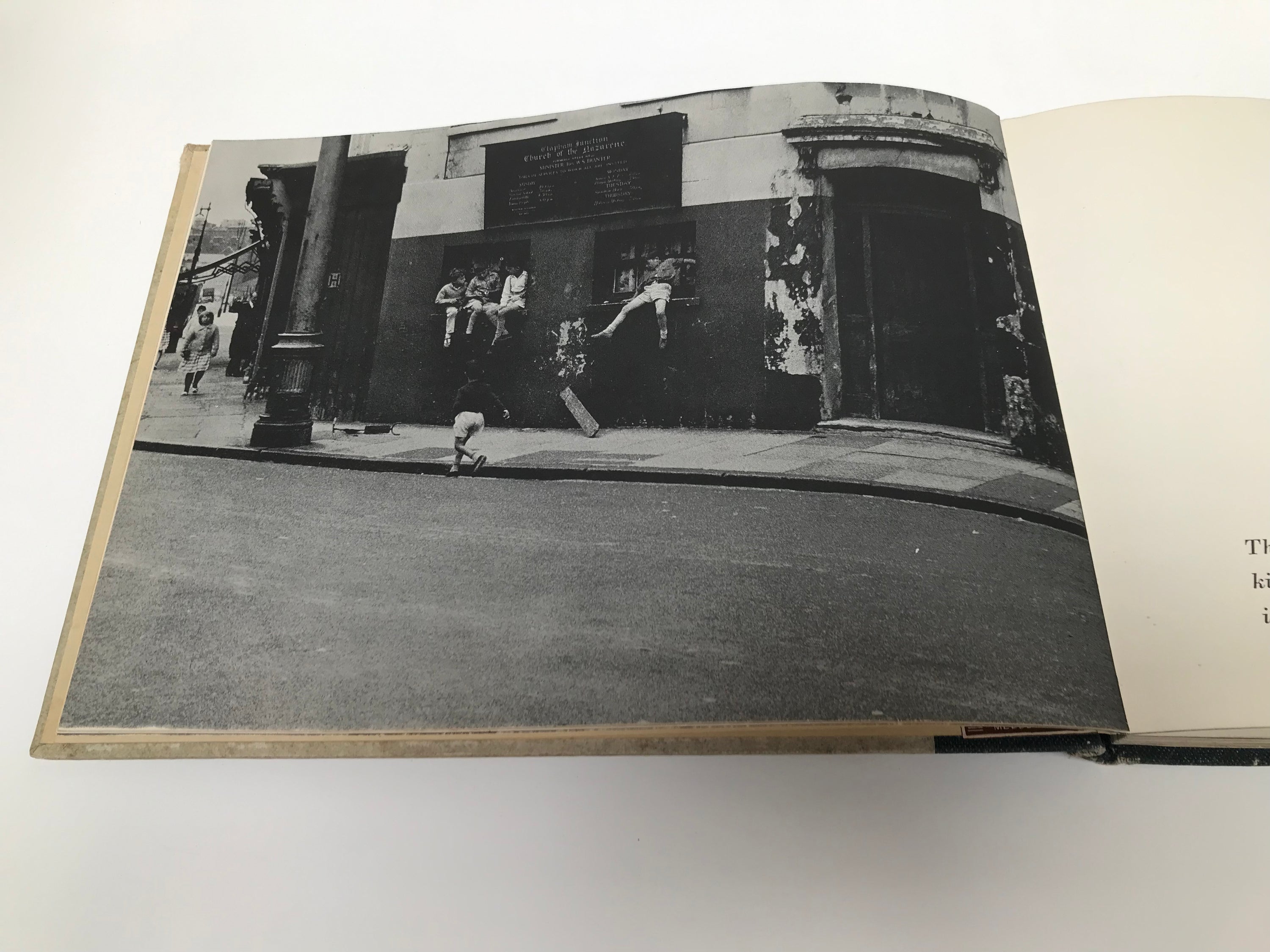 JULIA TREVELYAN OMAN / B. S. JOHNSON: STREET CHILDREN [1964]