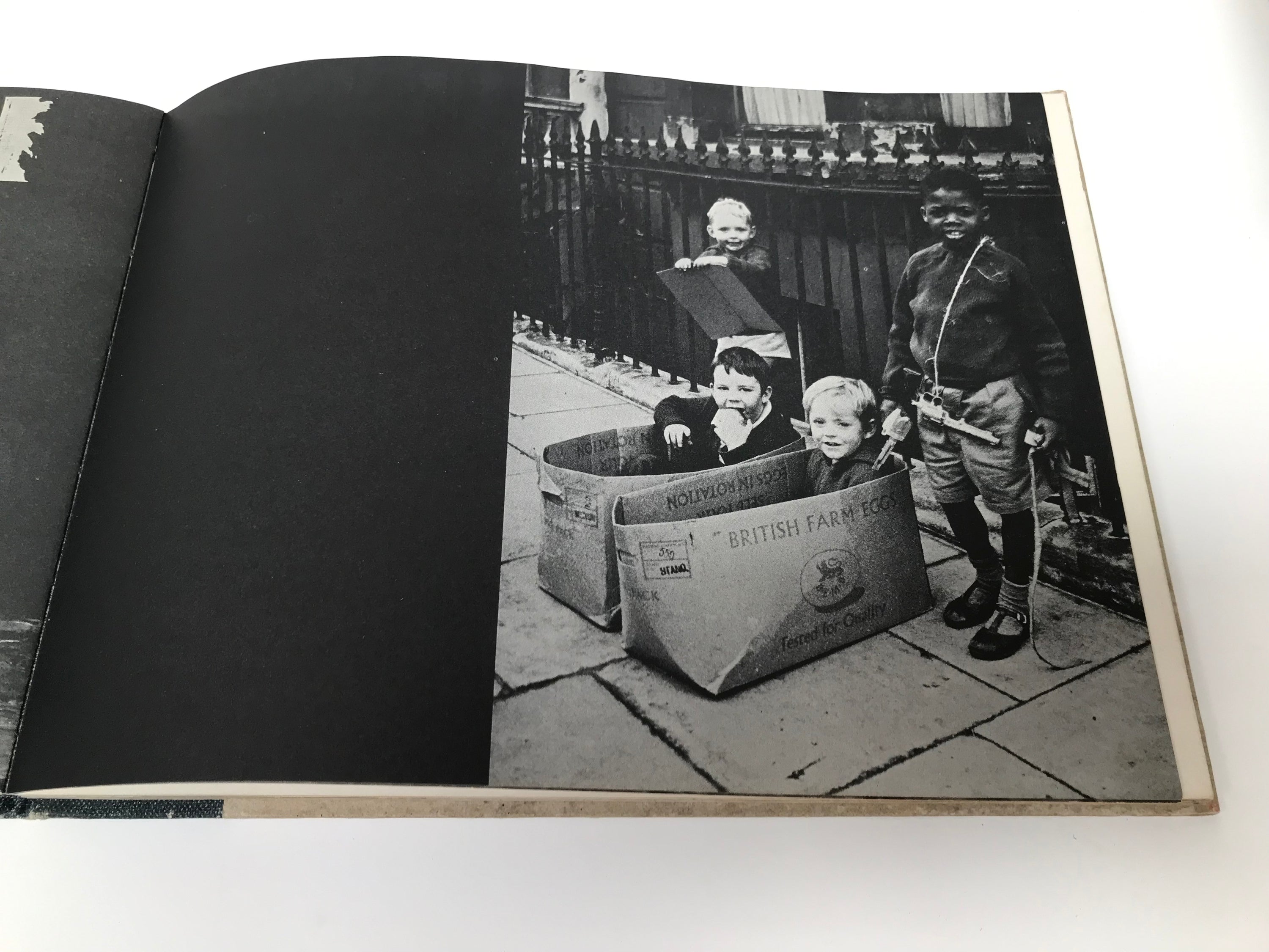 JULIA TREVELYAN OMAN / B. S. JOHNSON: STREET CHILDREN [1964]