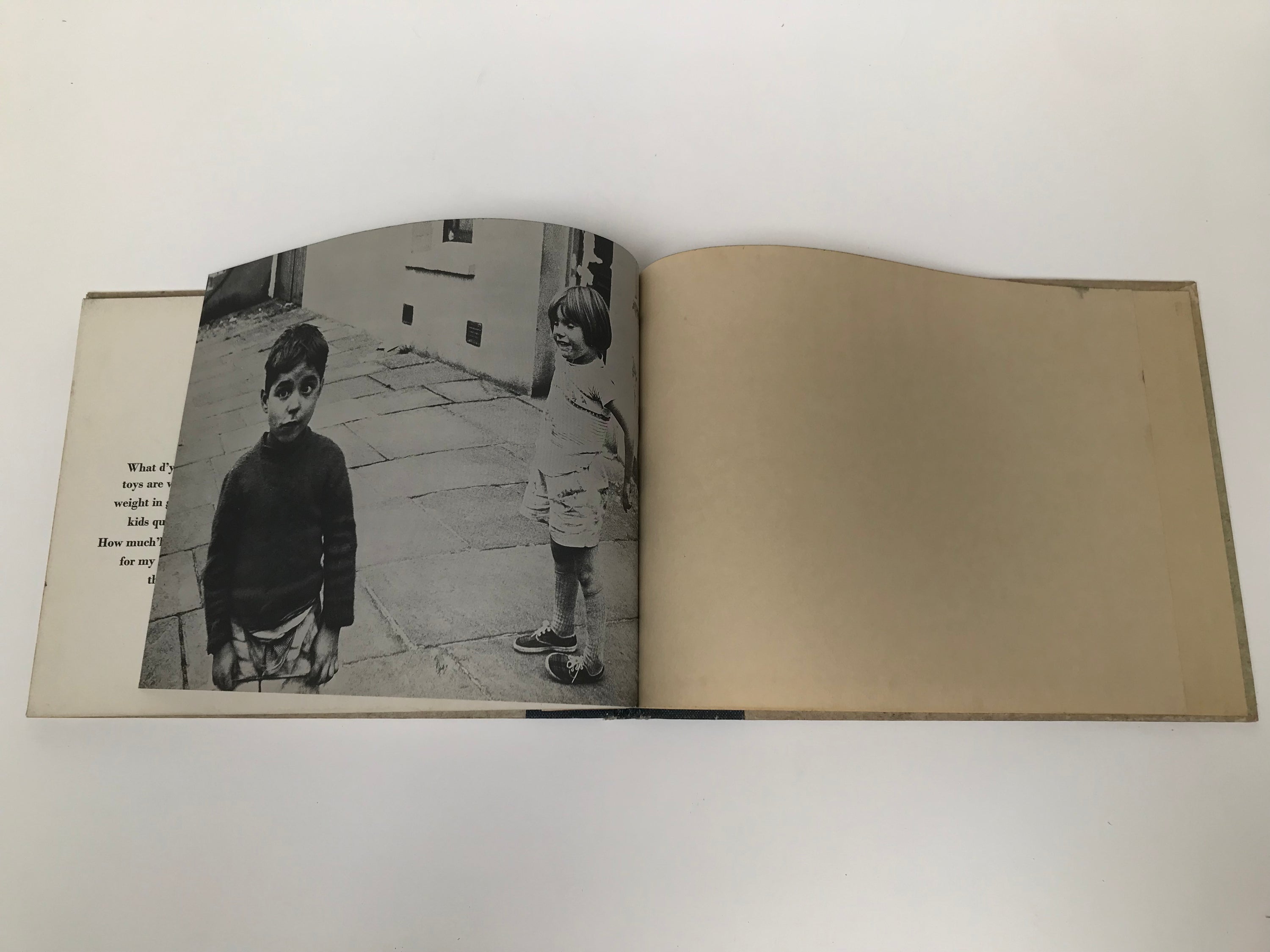 JULIA TREVELYAN OMAN / B. S. JOHNSON: STREET CHILDREN [1964]