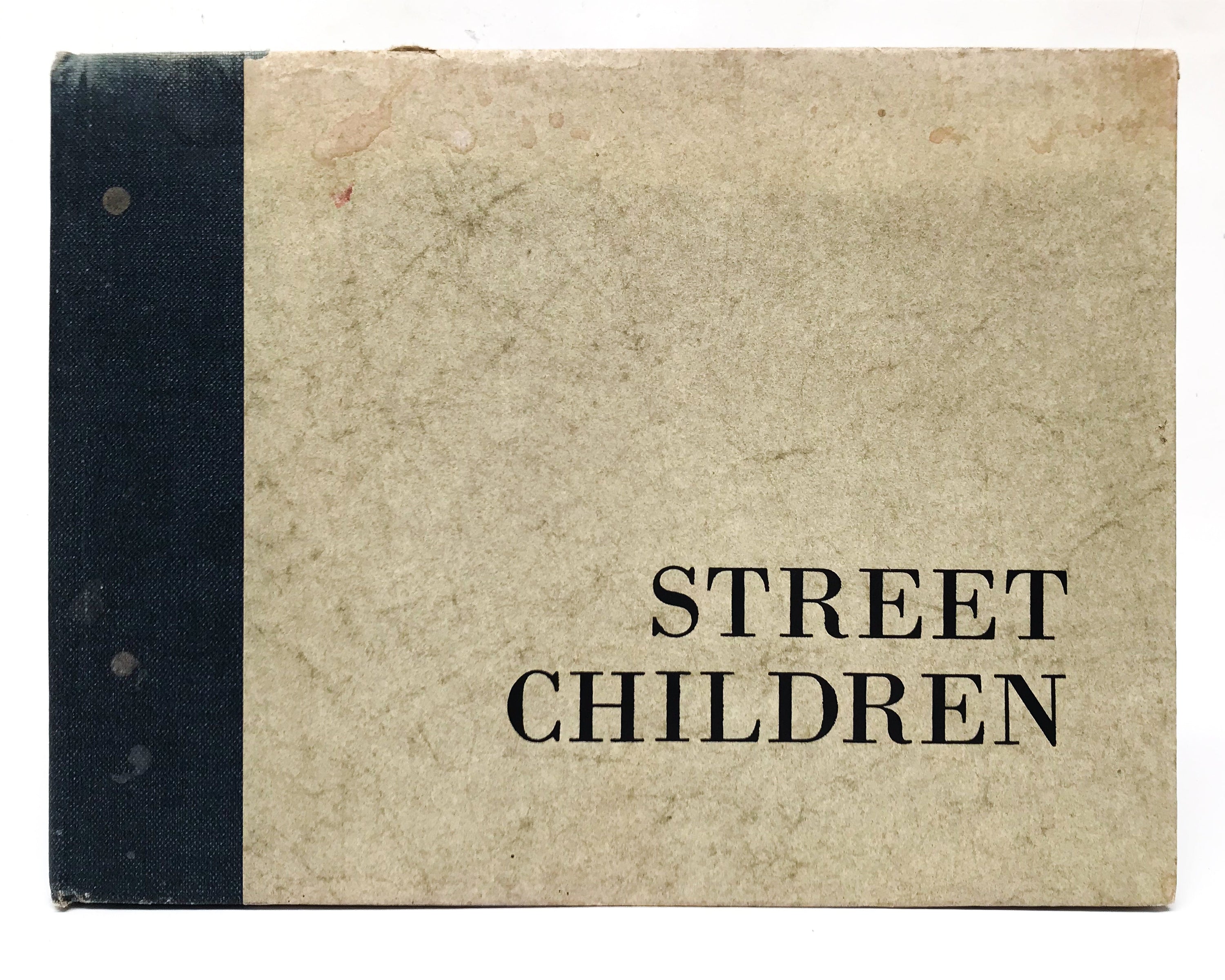 JULIA TREVELYAN OMAN / B. S. JOHNSON: STREET CHILDREN [1964]