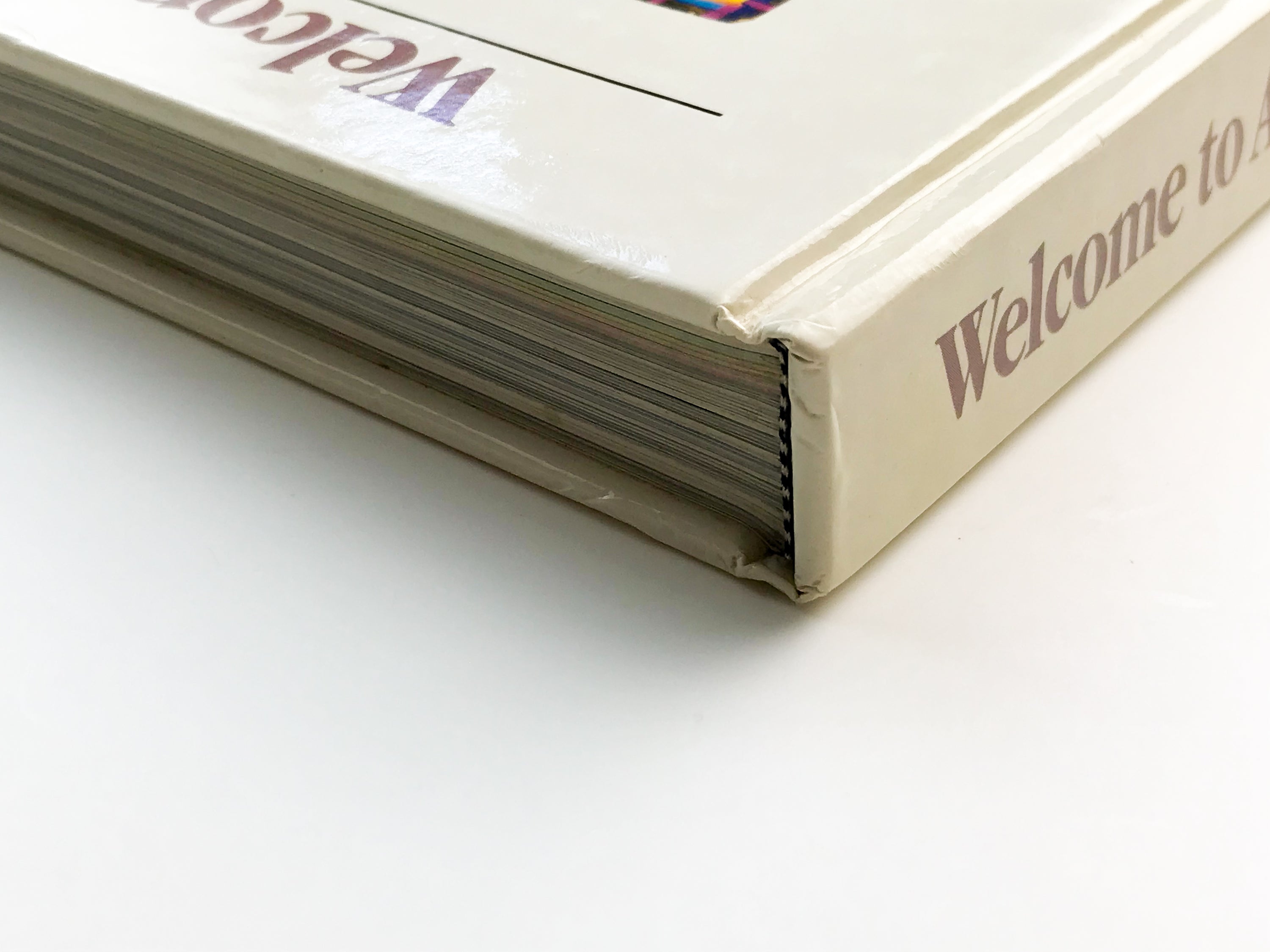 WELCOME TO AUSTRALIA: GUEST INFORMATION 1986/87 EDITION [1986] — Ken Done Cover Art