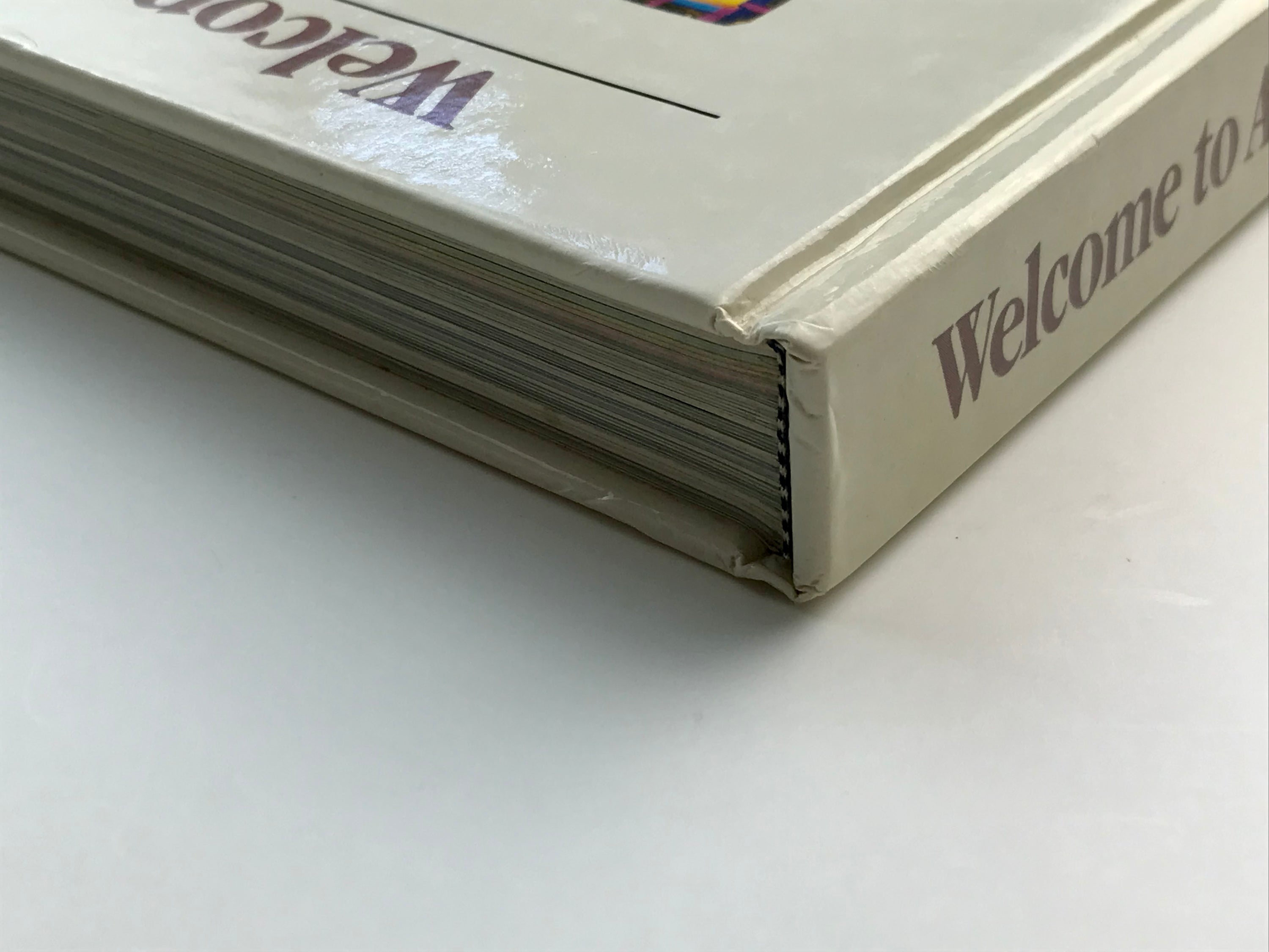 WELCOME TO AUSTRALIA: GUEST INFORMATION 1986/87 EDITION [1986] — Ken Done Cover Art